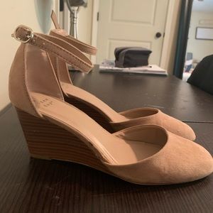 Tan wedges perfect for work or everyday